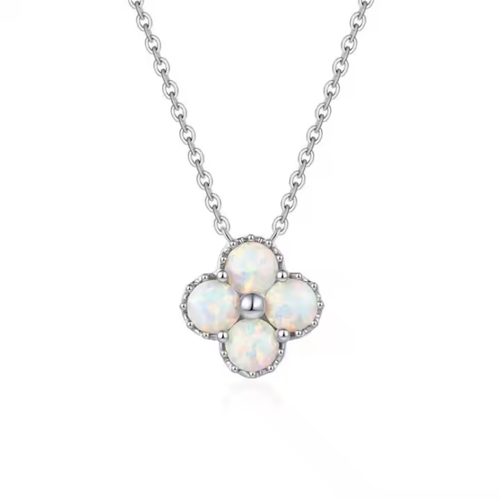 Fortune Smiles On You Clover Necklace